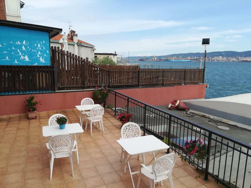 Hotel La Bussola Muggia Exterior foto